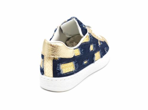 Baskets-Tennis-Sneakers-Toile-Effet-Jean-Denim-Fonce-avec-Motif-Destroy-Sequins-et-Bouts-Ecailles-Dore