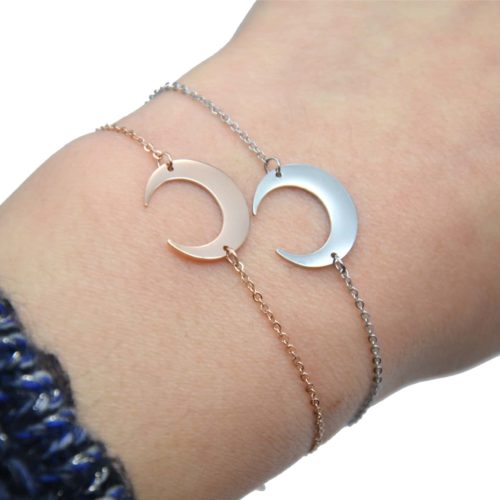 Bracelet-Fine-Chaine-avec-Charm-Corne-Lune-Acier