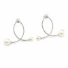 Boucles-dOreilles-Boucle-Metal-Torsade-Argente-et-Perles-Ecru