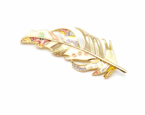 Broche-Plume-Metal-Peint-Beige-Motif-Fleuri-et-Metal-Dore