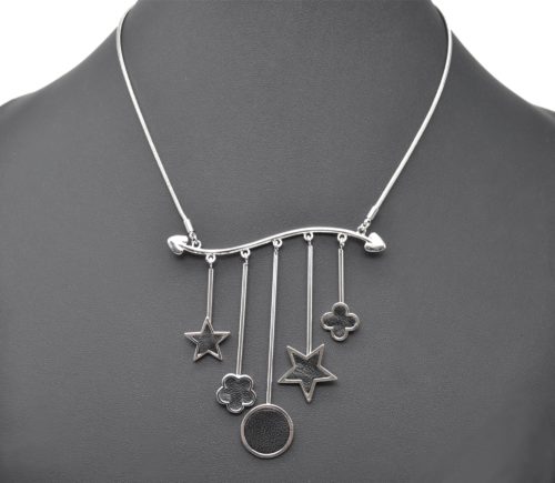 Collier-Plastron-Pendentif-Multi-Barres-avec-Charms-Simili-Cuir-Noir-et-Metal-Argente