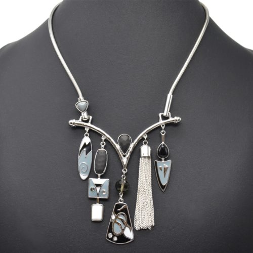 Collier-Plastron-Pendentif-Multi-Formes-Email-Gris-Pierres-Pompon-Chaines-et-Metal-Argente