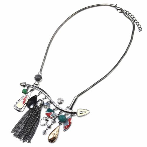 Collier-Plastron-Pendentif-Multi-Formes-Email-Rouge-Perles-Pompon-Chaines-et-Metal-Gris