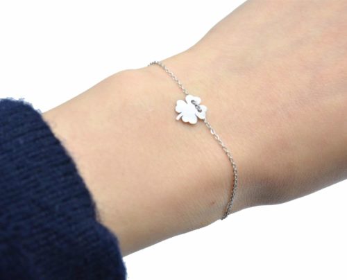 Bracelet-Fine-Chaine-avec-Charm-Trefle-Chance-Acier-316L-Argente