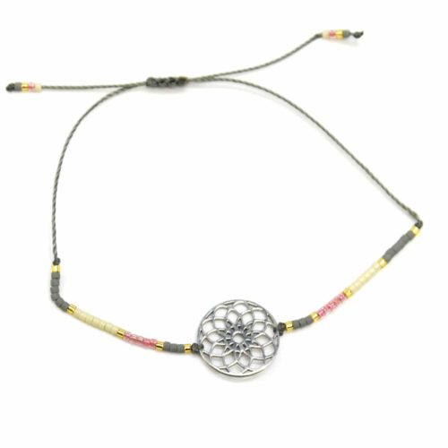 Bracelet-Cordon-Ajustable-Gris-avec-Perles-Rocaille-et-Charm-Rosace-Ajouree-Acier-Argente