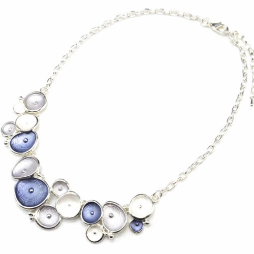 Collier-Plastron-Pendentif-Multi-Coquilles-Email-Bleu-et-Metal-Relief-Argente-Blanc