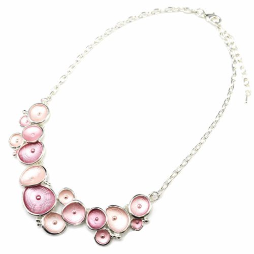 Collier-Plastron-Pendentif-Multi-Coquilles-Email-Rose-et-Metal-Relief-Argente-Blanc