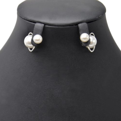 Loops-Earrings-traverses-Double-beads-Ecru-with-Contour-circle-Metal-Silver