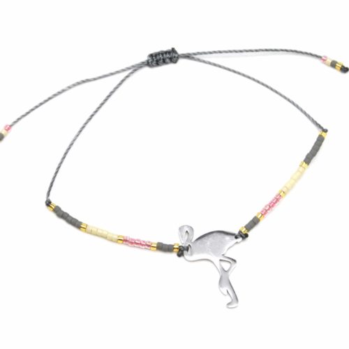 Bracelet-Cordon-Ajustable-Gris-avec-Perles-Rocaille-et-Charm-Flamant-Rose-Acier-Argente