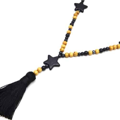 Sautoir-Collier-Perles-Bois-et-Effet-Marbre-avec-Triple-Etoiles-Pierre-et-Pompon-Noir