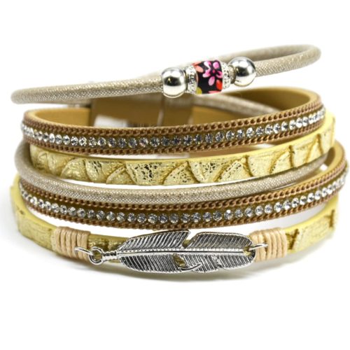 Bracelet-Double-Tour-Multi-Rangs-Croco-Satine-Strass-Chaines-avec-Charm-Plume-Ethnique-BeigeDore