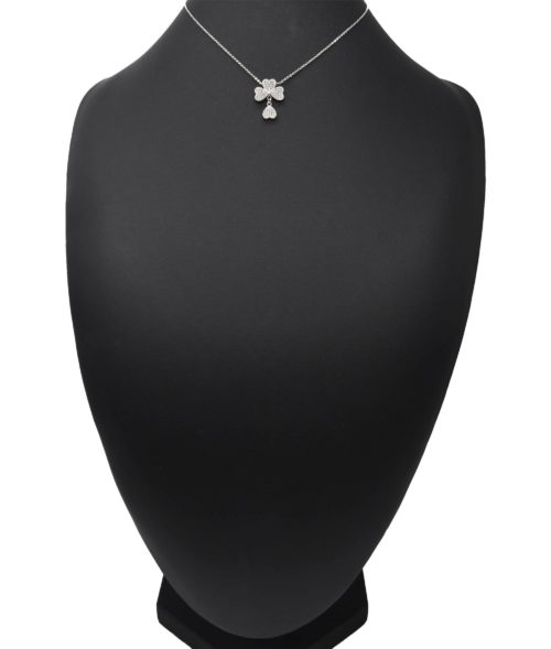 Collier-Fine-Chaine-Metal-Argente-avec-Pendentif-Trefle-Chance-et-Feuille-Pendante-Strass-Zirconium