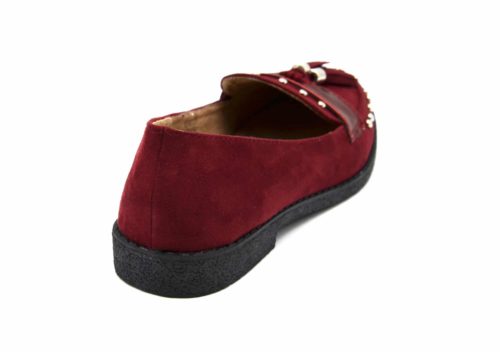 Mocassins-Effet-Daim-avec-Clous-Dores-Bande-Satinee-et-Double-Pompons-Bordeaux