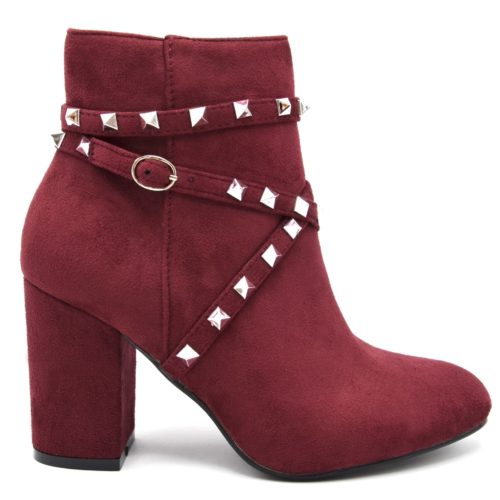 Bottines-Boots-Effet-Daim-avec-Talon-Carre-et-Brides-Clous-Pyramide-Metal-Argente-Bordeaux