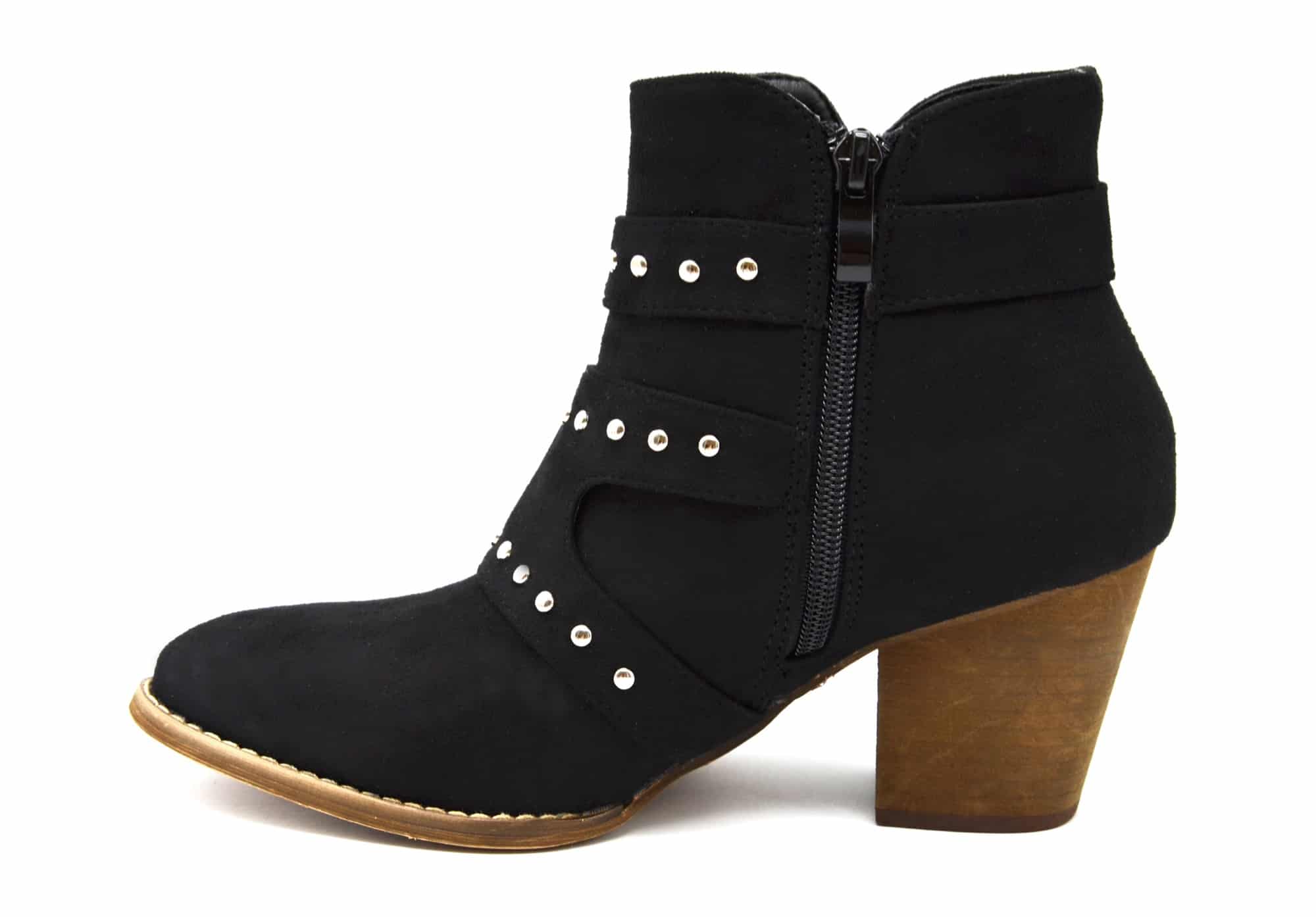 Bottines cloutées talon sales
