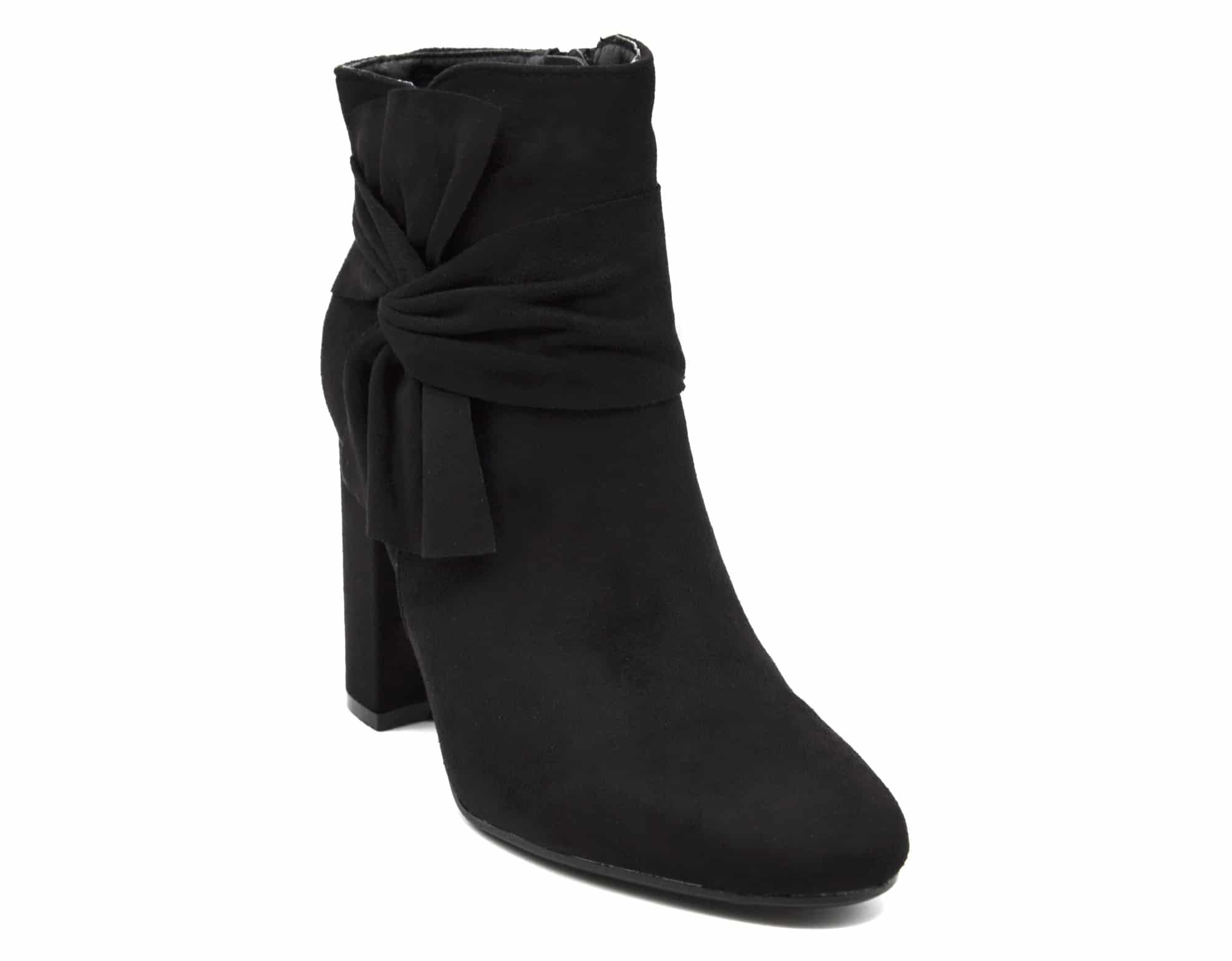 Bottines avec noeud on sale sur le coté