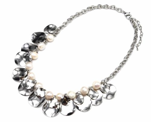 Collier-Plastron-Chaine-avec-Perles-Ecru-et-Multi-Pampilles-Metal-Argente