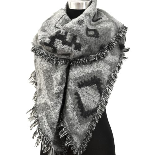 Scarf-Chale-effect-knit-with-motifs-geometric-and-Contour-Threads-Grey