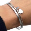 Bracelet-Jonc-Ouvert-Acier-Argente-avec-Message-Amour-5-Langues-et-Charm-Coeur