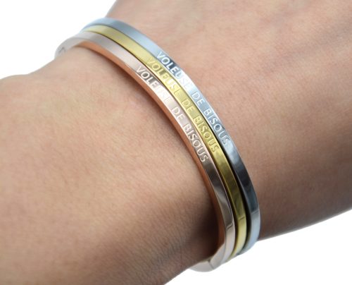 Bracelet-Jonc-Fin-Acier-avec-Message-Voleuse-de-Bisous