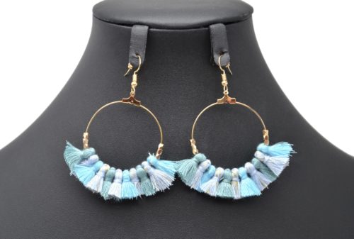 Boucles-dOreilles-Creoles-Pendantes-Metal-Dore-avec-Multi-Pompons-Turquoise-Bleu