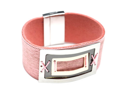 Bracelet-Manchette-Feutrine-Tissu-Satine-Rose-avec-Multi-Rectangles-Metal-Tricolore