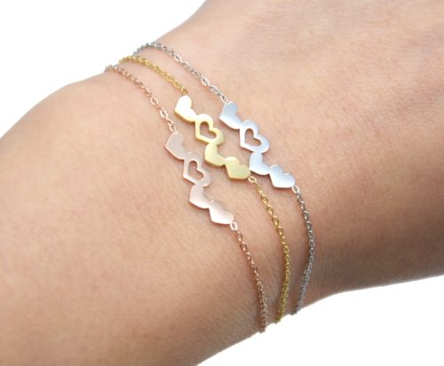 Bracelet-Fine-Chaine-avec-Charm-Multi-Coeurs-Acier