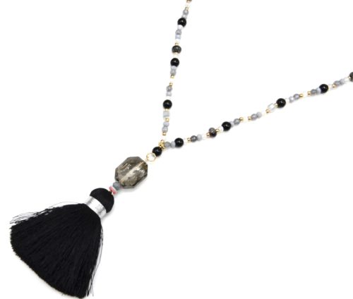 Sautoir-Collier-Perles-Pierres-Tricolore-avec-Pierre-Facettes-et-Pompon-Fils-Noir