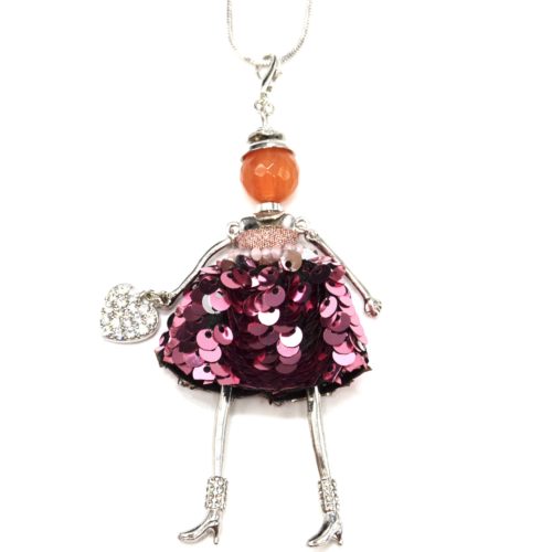 Sautoir-Collier-Pendentif-Poupee-Articulee-Robe-Tissu-Perles-et-Sequins-Rose-avec-Coeur