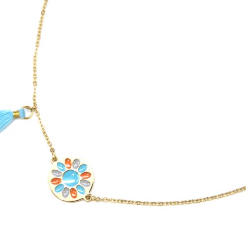 Collier-Fine-Chaine-Acier-Dore-avec-Cercle-Fleur-Email-et-Pompon-Bleu