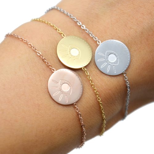 Bracelet-Fine-Chaine-avec-Charm-Medaille-Gravure-Oeil-Acier