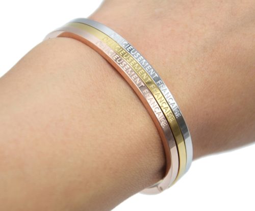 Bracelet-Jonc-Fin-Acier-avec-Message-Delicieusement-Francaise