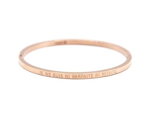 Bracelet-Jonc-Fin-Acier-Or-Rose-avec-Message-Je-Ne-Suis-Ni-Parfaite-Ni-Refaite