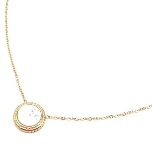 Collier-Fine-Chaine-avec-Pendentif-Pierre-Marbre-Blanc-Contour-Acier-Dore