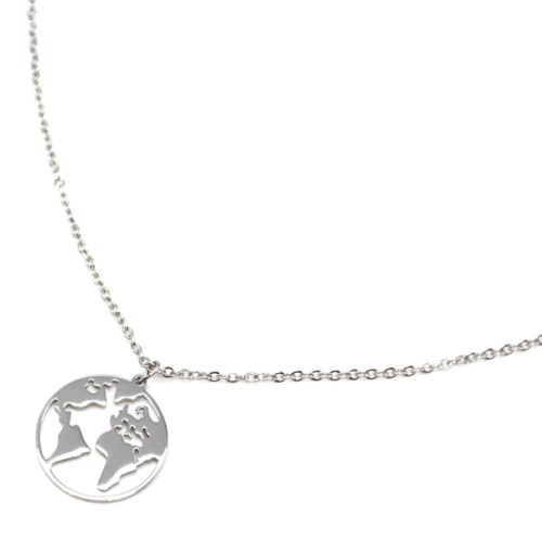 Collier-Fine-Chaine-avec-Pendentif-Globe-Carte-Monde-Acier-Argente