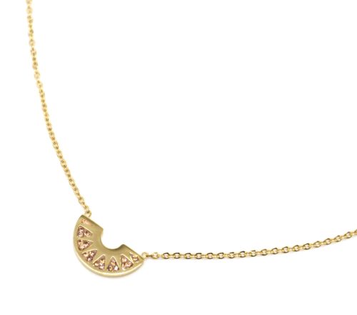 Collier-Fine-Chaine-avec-Pendentif-Demi-Cercle-Ajoure-Acier-Dore-et-Strass-Champagne