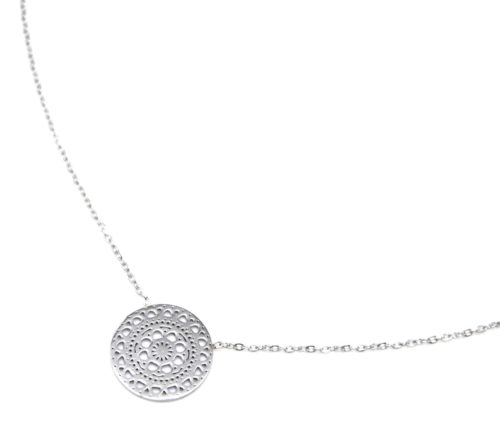 Collier-Fine-Chaine-avec-Pendentif-Rosace-Ajouree-Acier-Argente