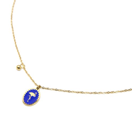 Collier-Fine-Chaine-Acier-Dore-avec-Ovale-Email-Bleu-Motif-Flamant-Rose