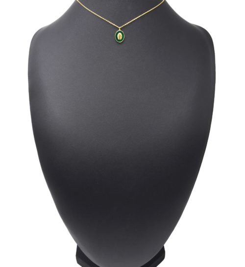 Collier-Fine-Chaine-Acier-Dore-avec-Vierge-Marie-Contour-Email-Vert-Sapin