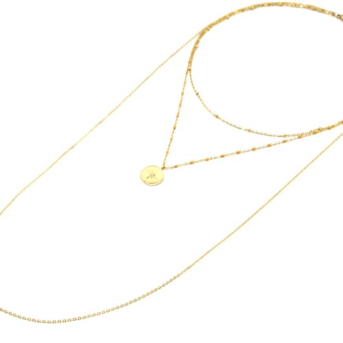 Collier-Triple-Chaine-Mini-Perles-Medaille-Acier-Dore-et-Etoile-Polaire-Jaune-Orange