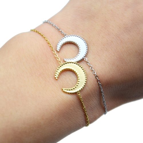 Bracelet-Fine-Chaine-avec-Corne-Lune-Contour-Points-Acier