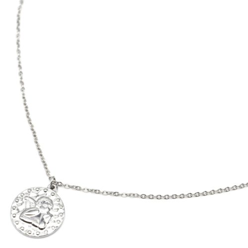 Collier-Fine-Chaine-avec-Medaille-Martelee-Ange-et-Points-Acier-Argente