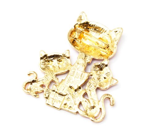 Broche-Famille-Chats-Metal-Peint-avec-Cadeaux-et-Motif-Fleurs