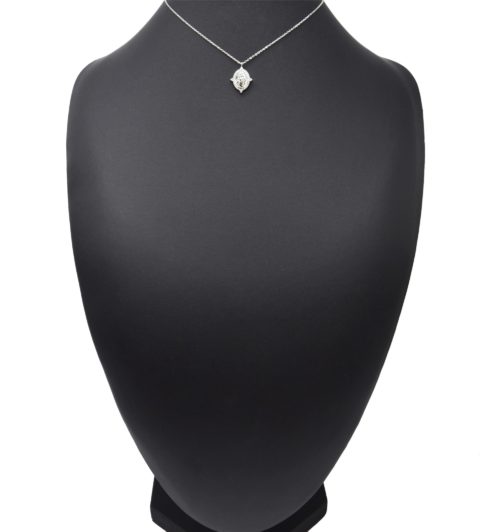 Collier-Fine-Chaine-avec-Medaille-Vierge-Marie-Contour-Points-Acier-Argente