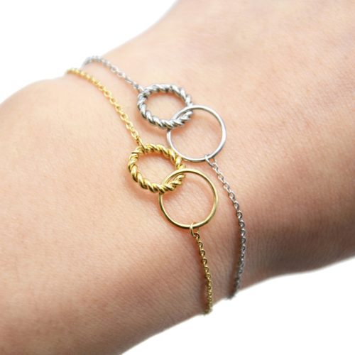 Bracelet-Fine-Chaine-avec-Charm-Cercles-Torsade-et-Contour-Acier