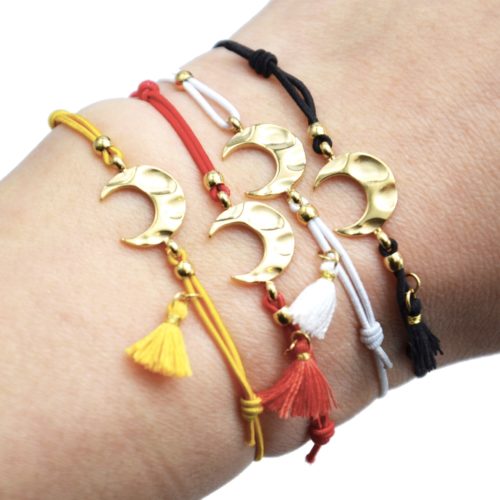 Bracelet-Elastique-Charm-Corne-Lune-Martelee-Acier-Dore-et-Pompon