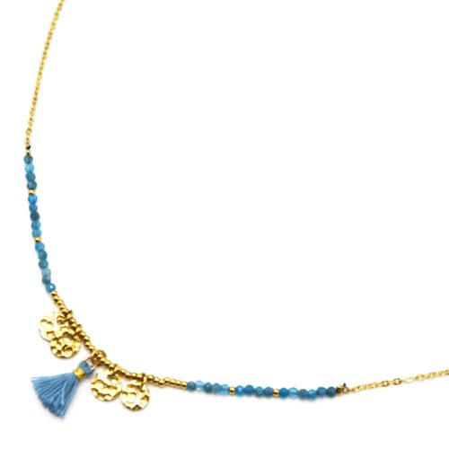 Collier-Fine-Chaine-Acier-Dore-avec-Medailles-Martelees-Perles-et-Pompon-Bleu