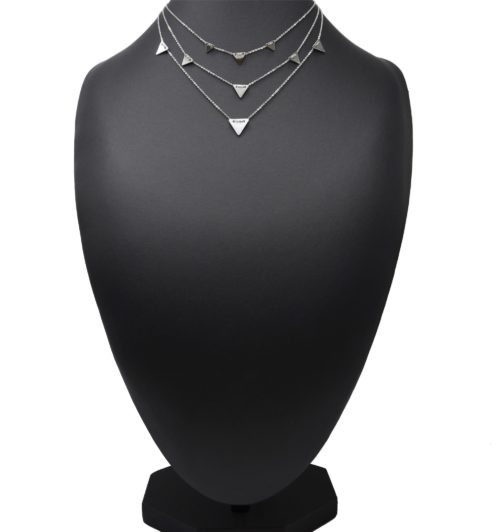 Collier-Triple-Chaine-Pampilles-Triangles-Inverses-Acier-Argente