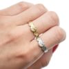 Bague-Ondulee-avec-Cercles-Marteles-Acier