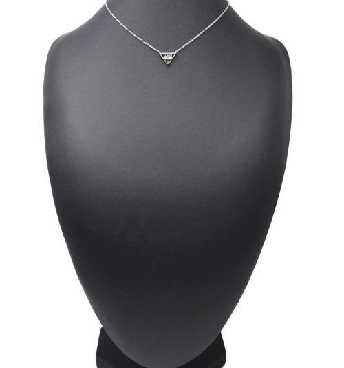 Collier-Fine-Chaine-Acier-Argente-Pendentif-Triangle-Inverse-Motif-Oeil